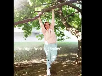 Leona_tracie  live sex cam