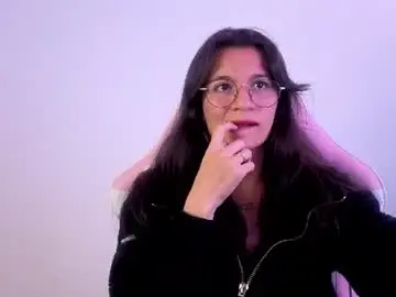 Milufer05  live sex cam