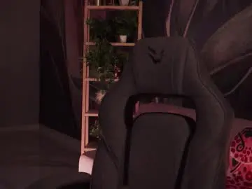 Red_queeen  live sex cam