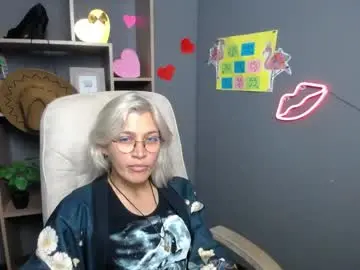 Rubydaviss  live sex cam