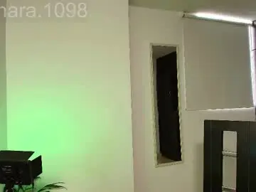 Zhara_11  live sex cam