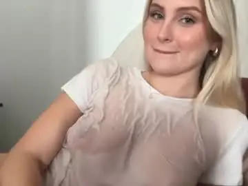 Bellaryderr  live sex cam