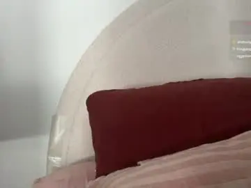 Bellaryderr  live sex cam