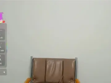 Dreamyhousewife1  live sex cam