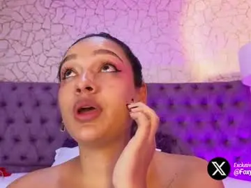 Emily_foxyy  live sex cam