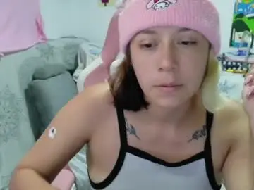 Hot_mommymia  live sex cam