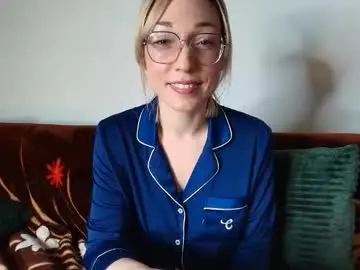 Lily_labeau  live sex cam