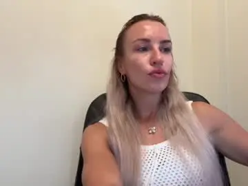 Nyxelia_  live sex cam