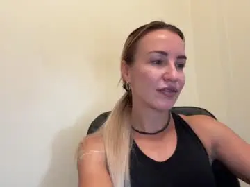 Nyxelia_  live sex cam