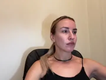 Nyxelia_  live sex cam
