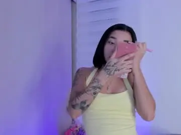 Suki_04  live sex cam