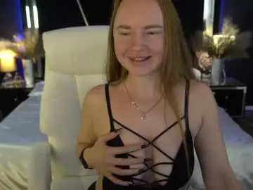 Xo_monica  live sex cam