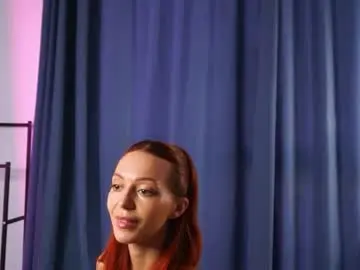 Amilifox1  live sex cam