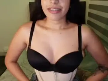 Camivelvet  live sex cam