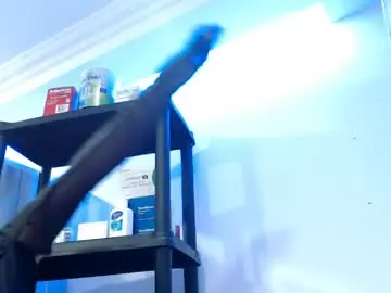 Dakota_vennom  live sex cam