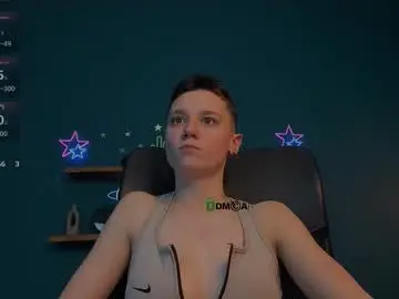 Emi_fade  live sex cam