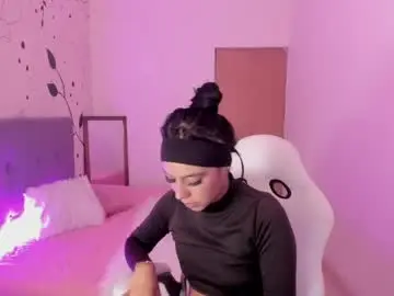Emma_rouxx  live sex cam