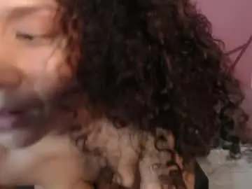Little18doll  live sex cam