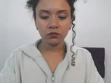 Little18doll  live sex cam