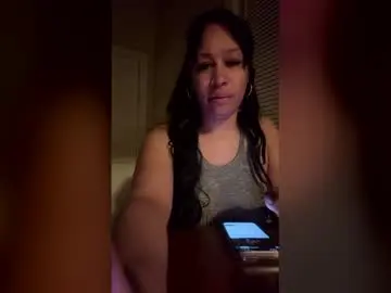 Luzy318897  live sex cam