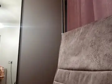 Tawnyzenisek  live sex cam