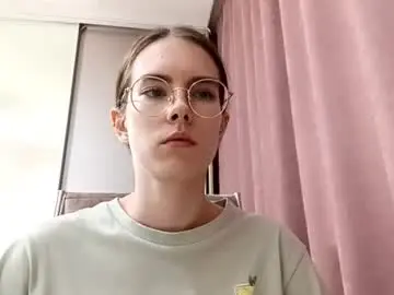 Tawnyzenisek  live sex cam