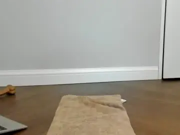 Bigtroublelittlechina  live sex cam