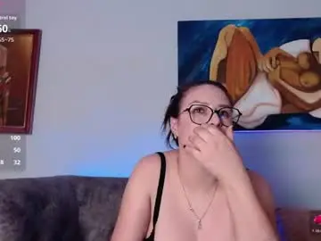 Esmeraldahills  live sex cam