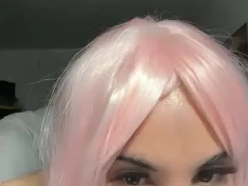 Honeylark  live sex cam