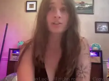 Lusciousxluci  live sex cam