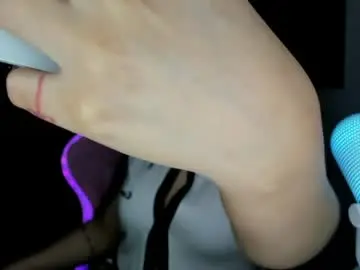 Nalah_gomez_  live sex cam