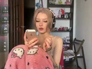Carmenlavelli  live sex cam