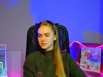 Junewoods  live sex cam