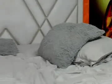 Mia_kleim  live sex cam