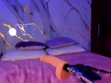 Mollylewis18  live sex cam