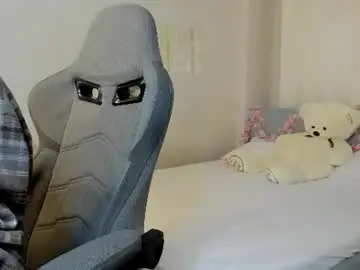 Nika_berryy  live sex cam