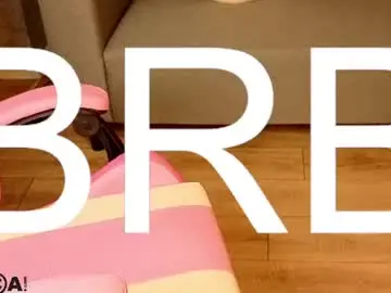 Nika_berryy  live sex cam