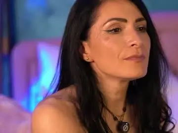 Raisavawn  live sex cam