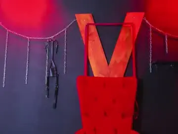 Rousse_bdsm  live sex cam