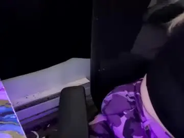 Stoned2dabones666  live sex cam