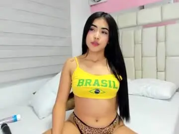 Thriana_moon  live sex cam