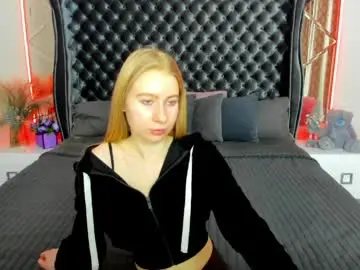 Alina__blonde  live sex cam