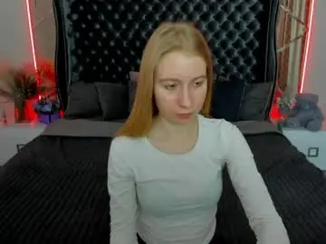 Alina__blonde  live sex cam