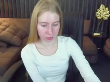 Alina__blonde  live sex cam