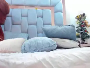 Alinamoretz  live sex cam