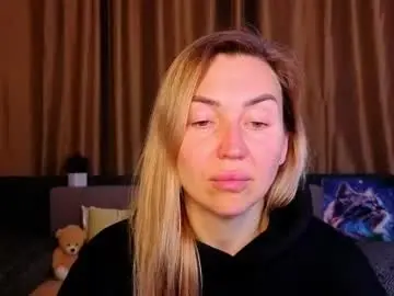 Ay_kiss_jully  live sex cam