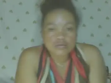 Carinesexy69  live sex cam