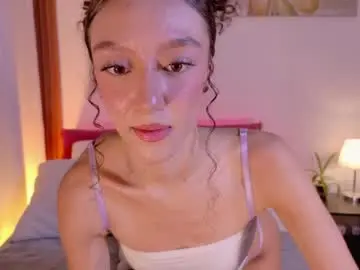 Chloemoreti  live sex cam