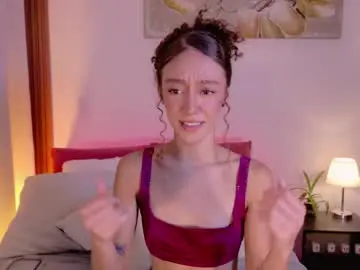 Chloemoreti  live sex cam