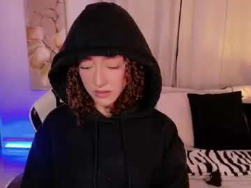 Chloemoreti  live sex cam